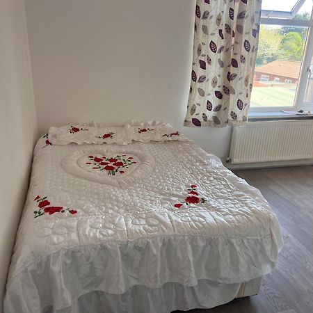 Appartamento Private Flat In Hounslow Esterno foto